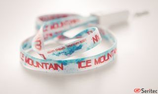 Lanyard personalizado con cable cargador